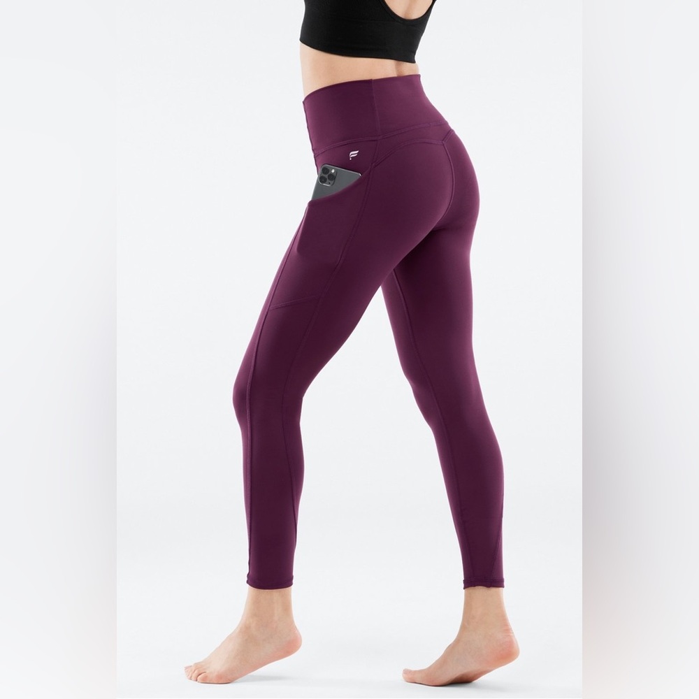 Fabletics - Oasis PureLuxe High-Waisted 7/8 Legging / Burgundy